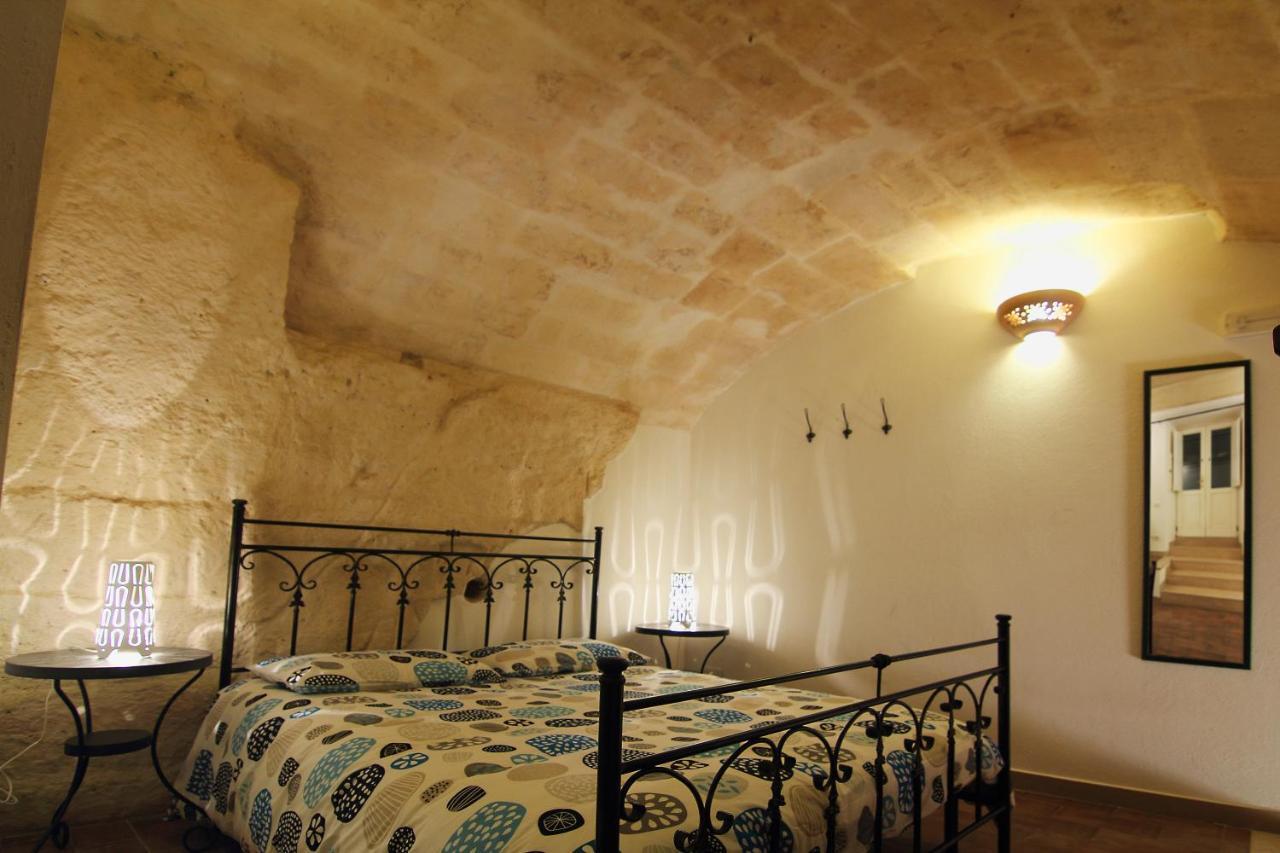 Ostello Dei Sassi - Rooms And Beds Matera Bagian luar foto