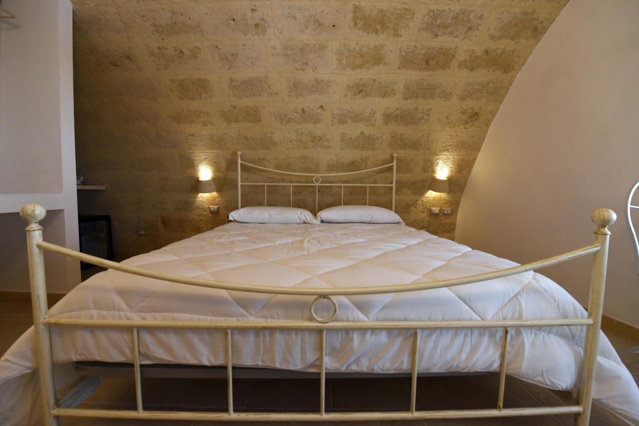 Ostello Dei Sassi - Rooms And Beds Matera Bagian luar foto